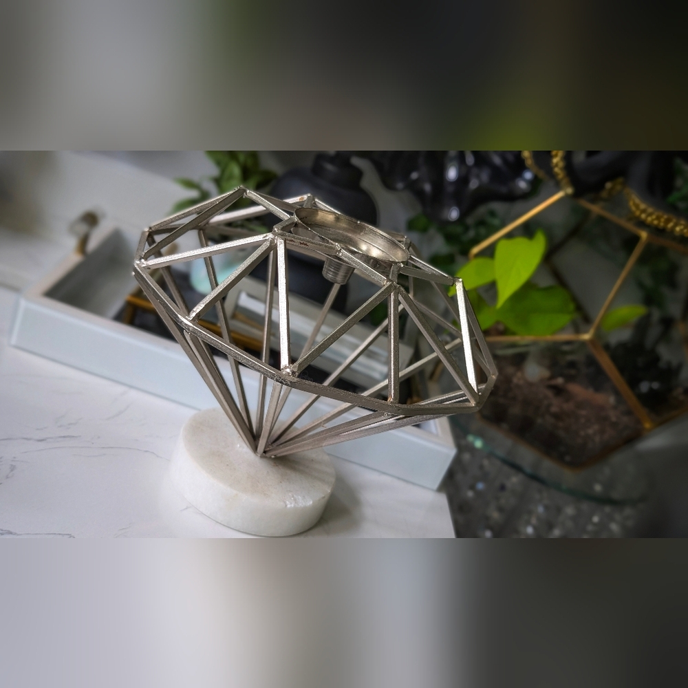 Diamond Shaped Display Stand Candle Holder